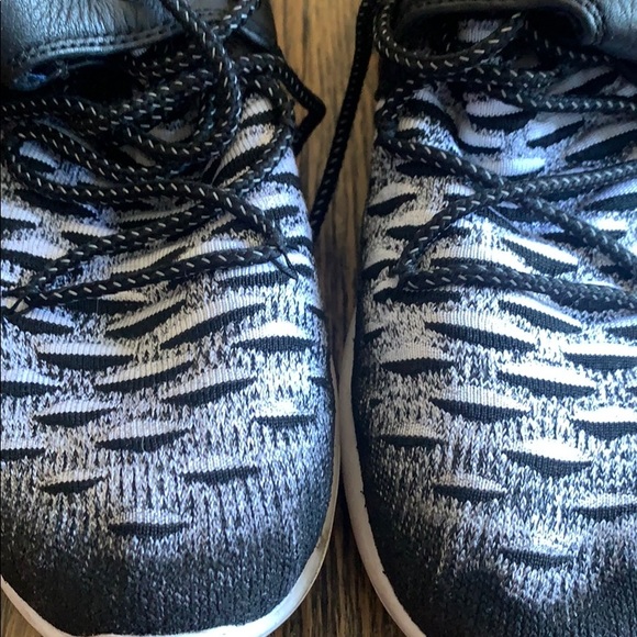 Nike Flyknit shoes - Picture 2 of 6